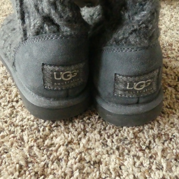 UGG Cardy Lattice Boots - LIKE NEW! - Picture 3 of 8